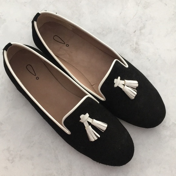 Exclamation Point Black Tassel Loafers 39 - Picture 1 of 12